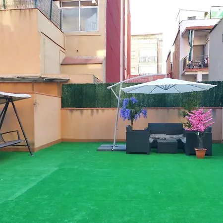 Lägenhet Duplex / Beach 3min/ Bcn Center 10min/tren 2min Sant Adrià de Besòs